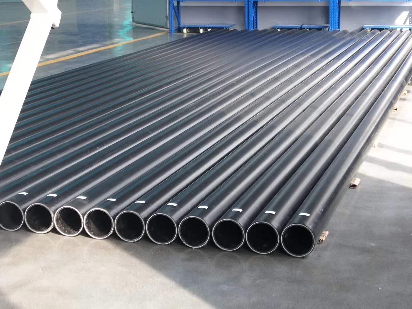 PE+連續(xù)玻璃纖維增強熱塑性單向預浸帶生產(chǎn)線（CFRT-UD 帶）