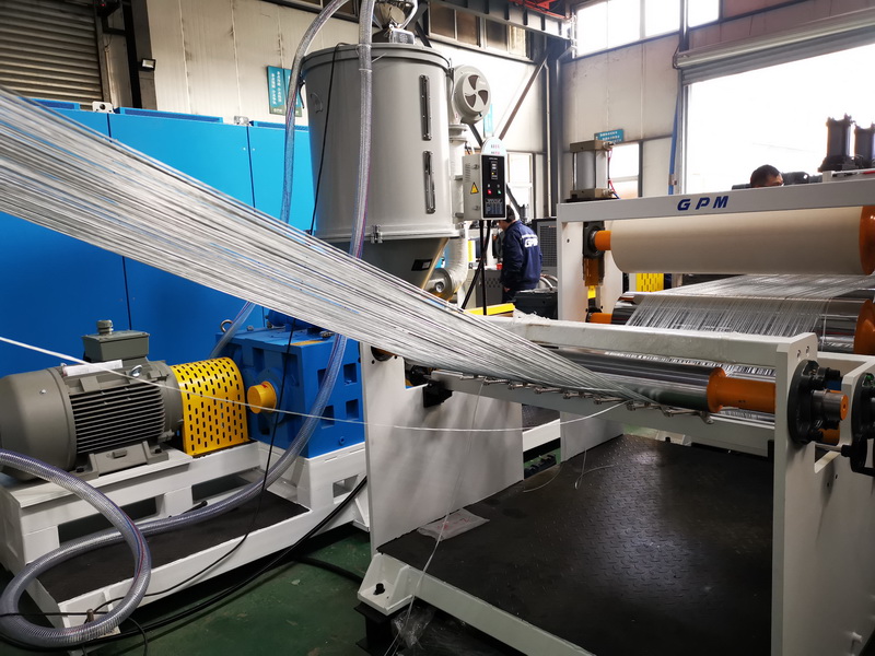 PE+連續(xù)玻璃纖維增強熱塑性單向預浸帶生產(chǎn)線（CFRT-UD 帶）